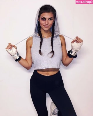 Dominique D'Angelo [ dominique-d-angelo ] - I promise I’ll post without the emojis once I get some subscribers