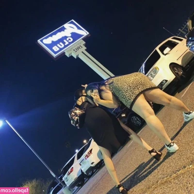 drearoseee - tell ur friends to sub 2 me and u get a free month of my porn <3