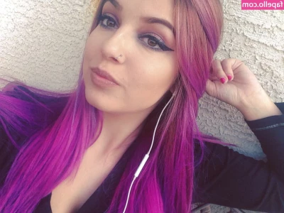 drearoseee - Time to get up close and personal  Impress me with a big tip in my