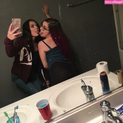 drearoseee - 1 or 2?<3
