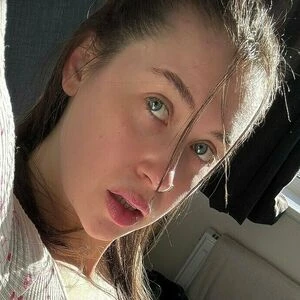 bustyfitbrunettexo