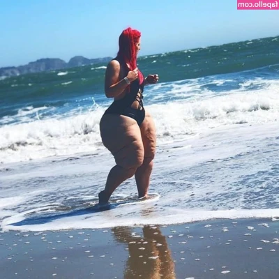 itsRandalin - Too bad you can't have a taste 🥺🤤