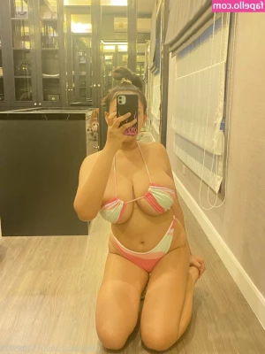 Aoy Chitchanok [ aoy-chitchanok ] - my VIP page has lots of naked and naughty content... for free 😏