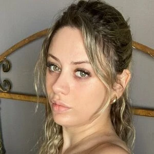 danielle.angel