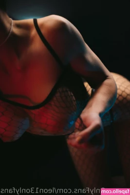 TinaKross - Hey bbs who wants some customs this weekend hmu