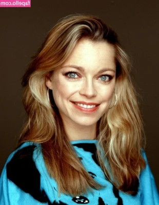 Sarah Alexander [ sarah-alexander ] - Not me going through my phone and finding pictures I never posted  