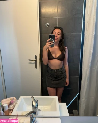 Abby Boom [ abby-boom ] - If I sucked your dick like this  do you think I could make you cum   