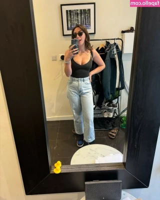 Abby Boom [ abby-boom ] - 🥵💋 I'm waiting for you tonight 🥵💋 😈 I'll kiss you,