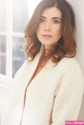 Jewel Staite [ jewel-staite ] - venice  europe  Italy  gondola  PiazzaSanMarco  TravelingTheWorld 