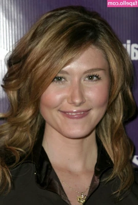 Jewel Staite [ jewel-staite ] - 3 mins it took to get this damn fishnet glove on!