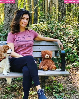 Jewel Staite [ jewel-staite ] - born to ride