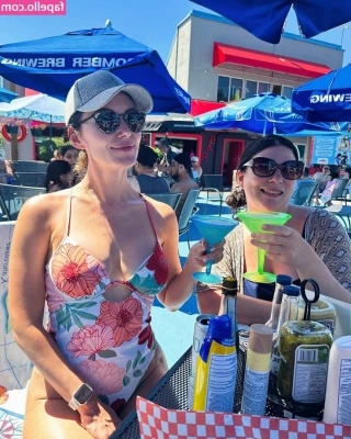 Jewel Staite [ jewel-staite ] - Fucked my ass for the first time   3 felt pretty good