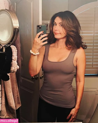 Jewel Staite [ jewel-staite ] - More titties and some views from the back :)