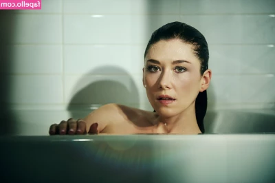 Jewel Staite [ jewel-staite ] - Fresh out the shower