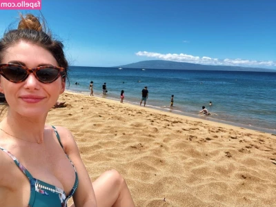Jewel Staite [ jewel-staite ] - Strawberry