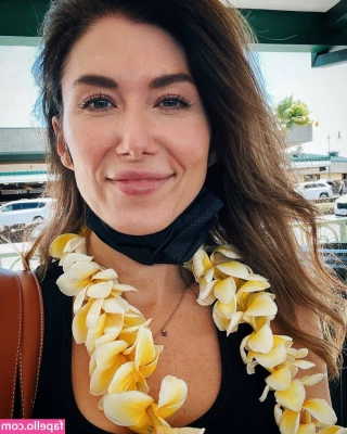 Jewel Staite [ jewel-staite ] - You re gonna do me from behind right  And properly appreciate the view