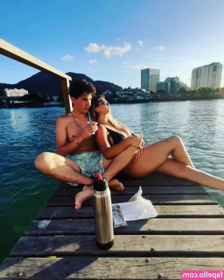 Meredithblake - I have some naughty plans tonight. DM me to find out 😉💋