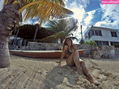 Meredithblake - DO YOU WISH TO SEE COMPLTELY THROUGH MY BRA AND THEN WATCH ME STRIP