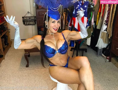 Denise Masino [ denise-masino ] - Hard on the beach