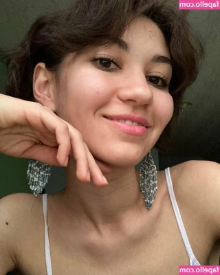 adorable_dina_official [ adorable-dina-official ] - Asi quieres que te la lame
