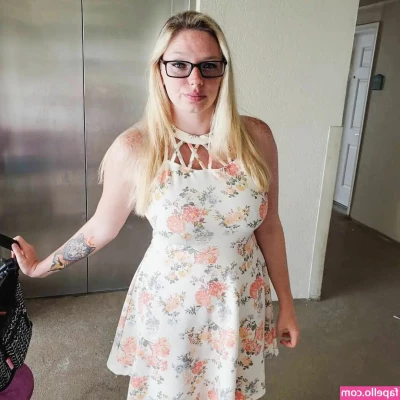 Gabby Swears [ gabby-swears ] - WHO WANTS ME TO RIDE THERE FACE? 😜 MY PUSSY NEEDS EATING 😈 XXX