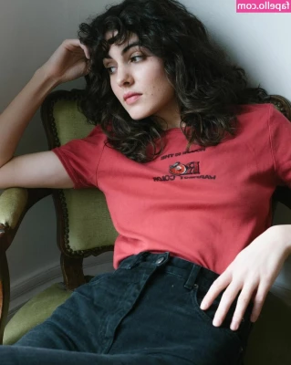 Claire Chust [ claire-chust ] - Any love for this preggo slut
