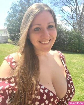 Caityy Cakesss [ caityy-cakesss ] - Pretend it s summer and come play on my slip and slide