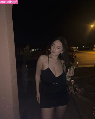 Wendy Chavez [ wendy-chavez ] - Need these cleaned up for the New Year. Thx bb💋
