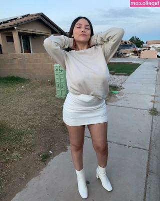 Wendy Chavez [ wendy-chavez ] - Making that time of the month my bitch