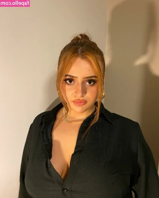 Eleanor Evans [ eleanor-evans ] - Grabando mi cosita de frente mientras entra mi vrga ne gra de 30 cm