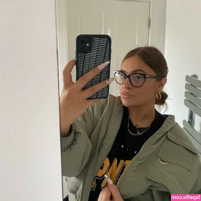 Eleanor Evans [ eleanor-evans ] - Outfit!