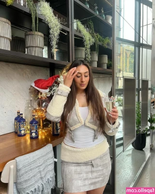 Soph Alice [ soph-alice ] - Suck these tootsies and then sniff my bush. 🔥 part 1