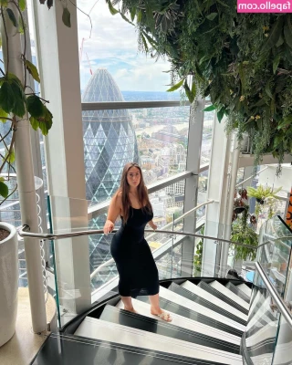 Soph Alice [ soph-alice ] - Come say hi to mommy. I’m waiting for you in your DMs