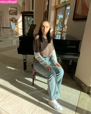Soph Alice [ soph-alice ] - Que tal la vista desde ahí abajo bebé part 1