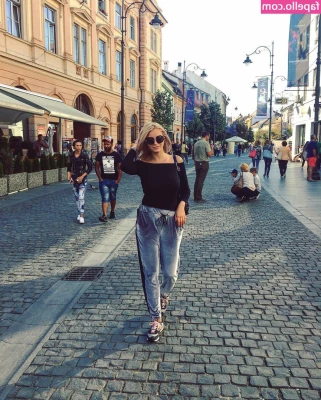 Andreea Ungur [ andreea-ungur ] - We love the air BnBEnjoy the video too