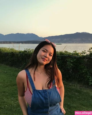 Kattjia - Always down for a good stretch sesh