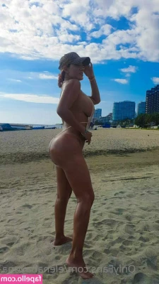 Elena Bayona [ elena-bayona ] - Hmmm