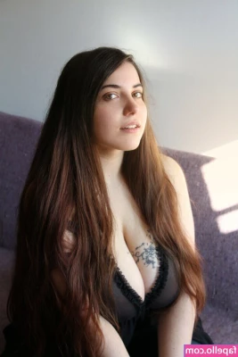 Paloma Piquet [ paloma-piquet ] - Dm me x