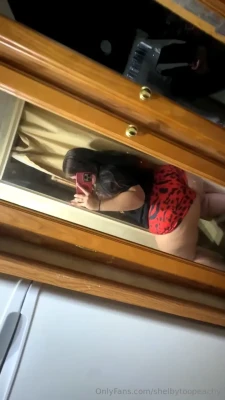 shelbytoopeachy - Can you give me a hand?