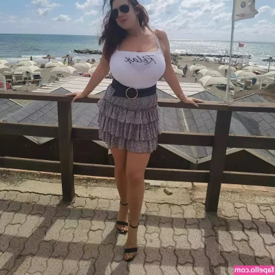 princygiuls - 10 pictures of me spreading my pussy open wide for you  plus a bonus