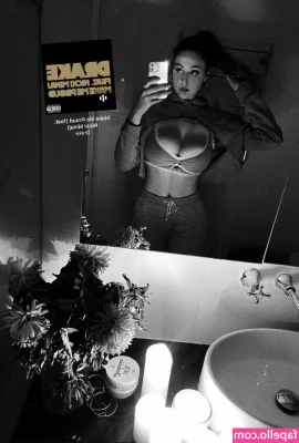 Alida Moya [ alida-moya ] - put your face back here while I open for you