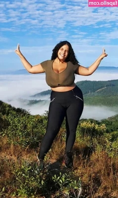 Mayla Coimbra [ mayla-coimbra ] - 🤍🖤🤍🖤🤍 Dreaming about mfm threesome...
