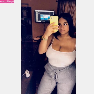 mynamesydalia - Adore the thicc?  Tip me 30$ for Miss Hina naughty selfie set (35