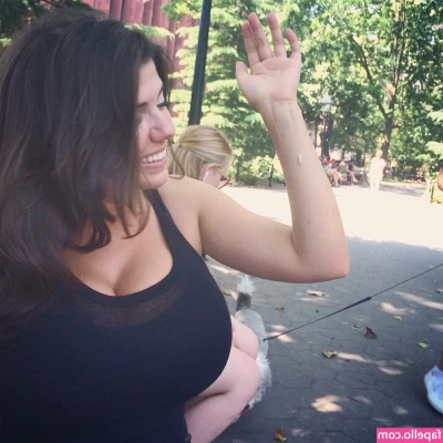 Emily H. Barry [ emily-h-barry ] - POOOOV  I m sitting on your face and u can t do NOTHING BUT LICK 