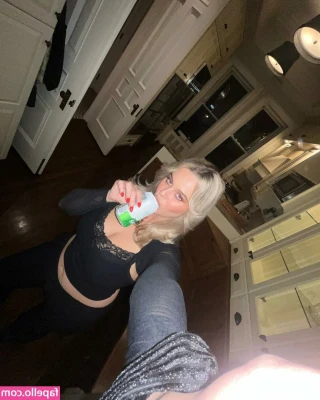 Jasmine Ramage [ jasmine-ramage ] - Do you like my BOOTY? 🥺