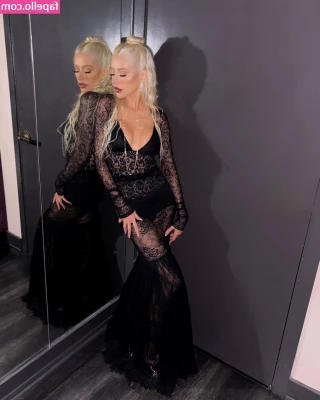 Christina Aguilera [ christina-aguilera ] - BOOTY pt 2 part 1