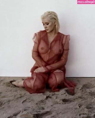 Christina Aguilera [ christina-aguilera ] - Une vidéo dans laquelle je fais la totale avec mon mec, belle pipe