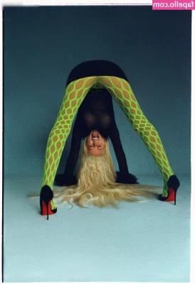 Christina Aguilera [ christina-aguilera ] - Too Big or just perfect?xx