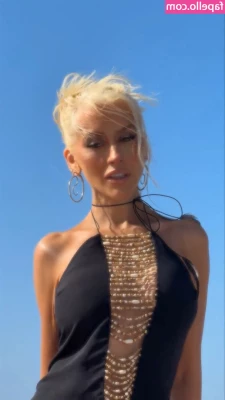 Christina Aguilera [ christina-aguilera ] - Come watch me play until I have an orgasm part 1