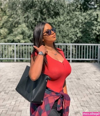 Emina Jahi [ emina-jahi ] - Sexy hot nice